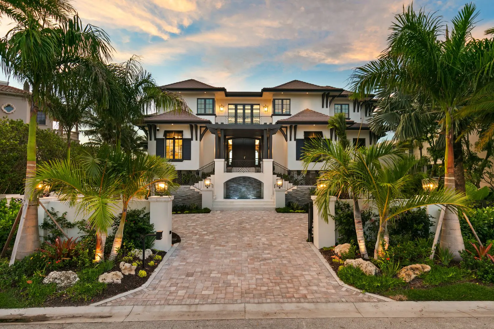 Lido Shores Estate, a coastal, contemporary home built by Voigt Brothers Construction