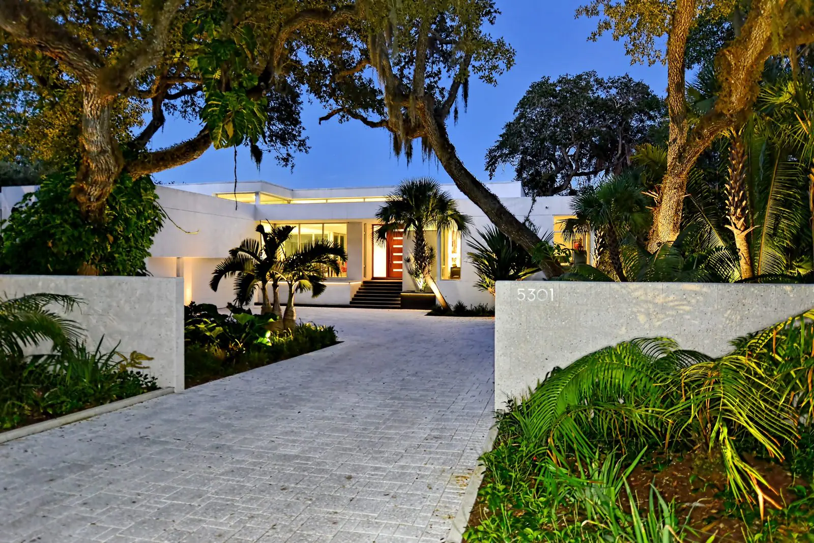 Thirty Oaks